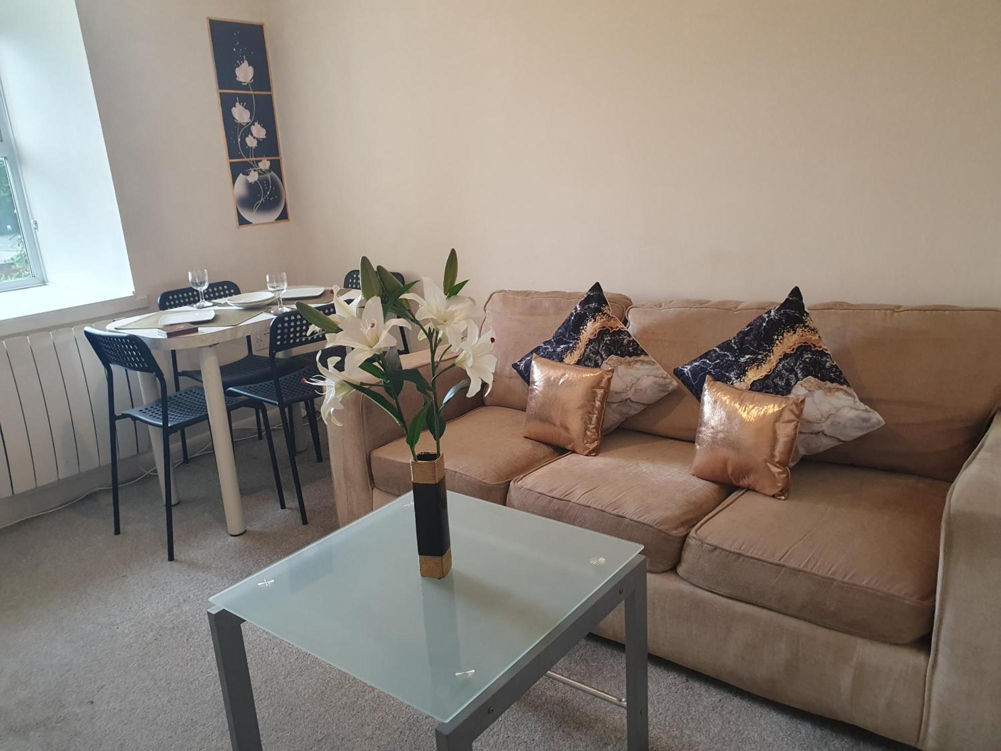 Lovely 1Bedrood Apartment Guildford Exteriör bild