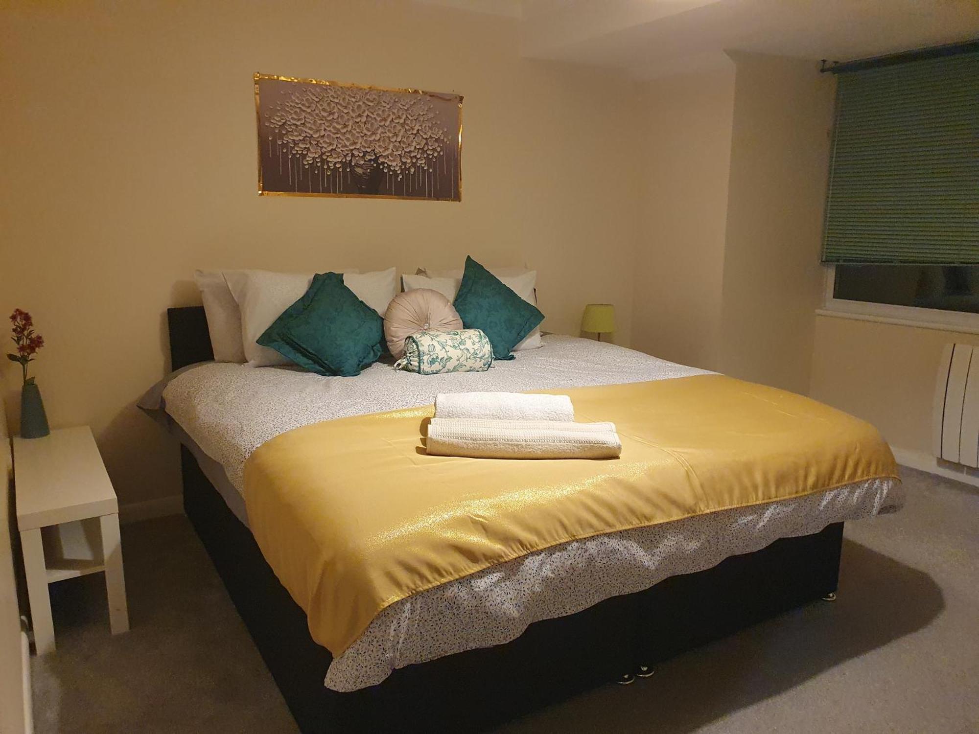 Lovely 1Bedrood Apartment Guildford Exteriör bild