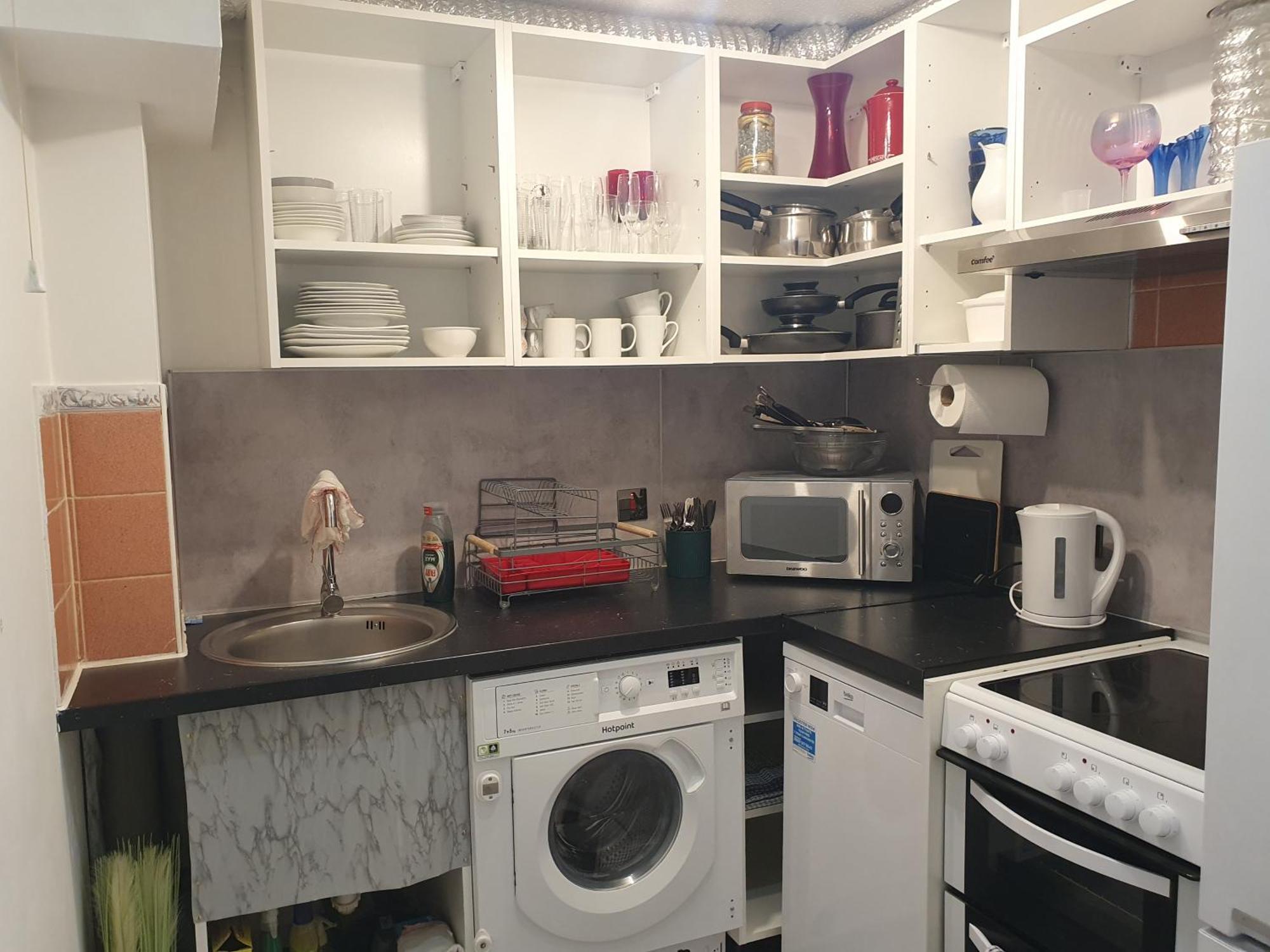Lovely 1Bedrood Apartment Guildford Exteriör bild