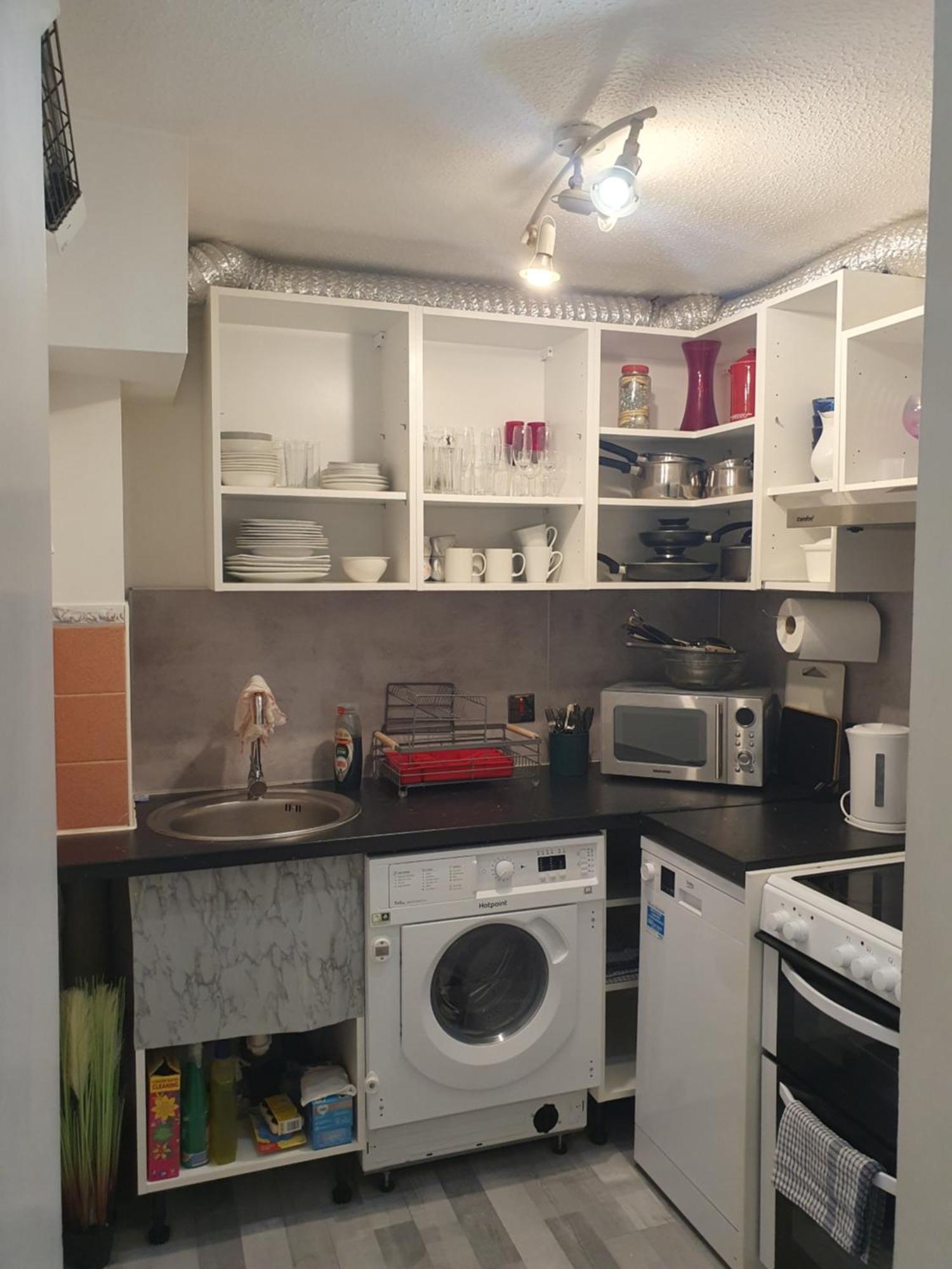 Lovely 1Bedrood Apartment Guildford Exteriör bild