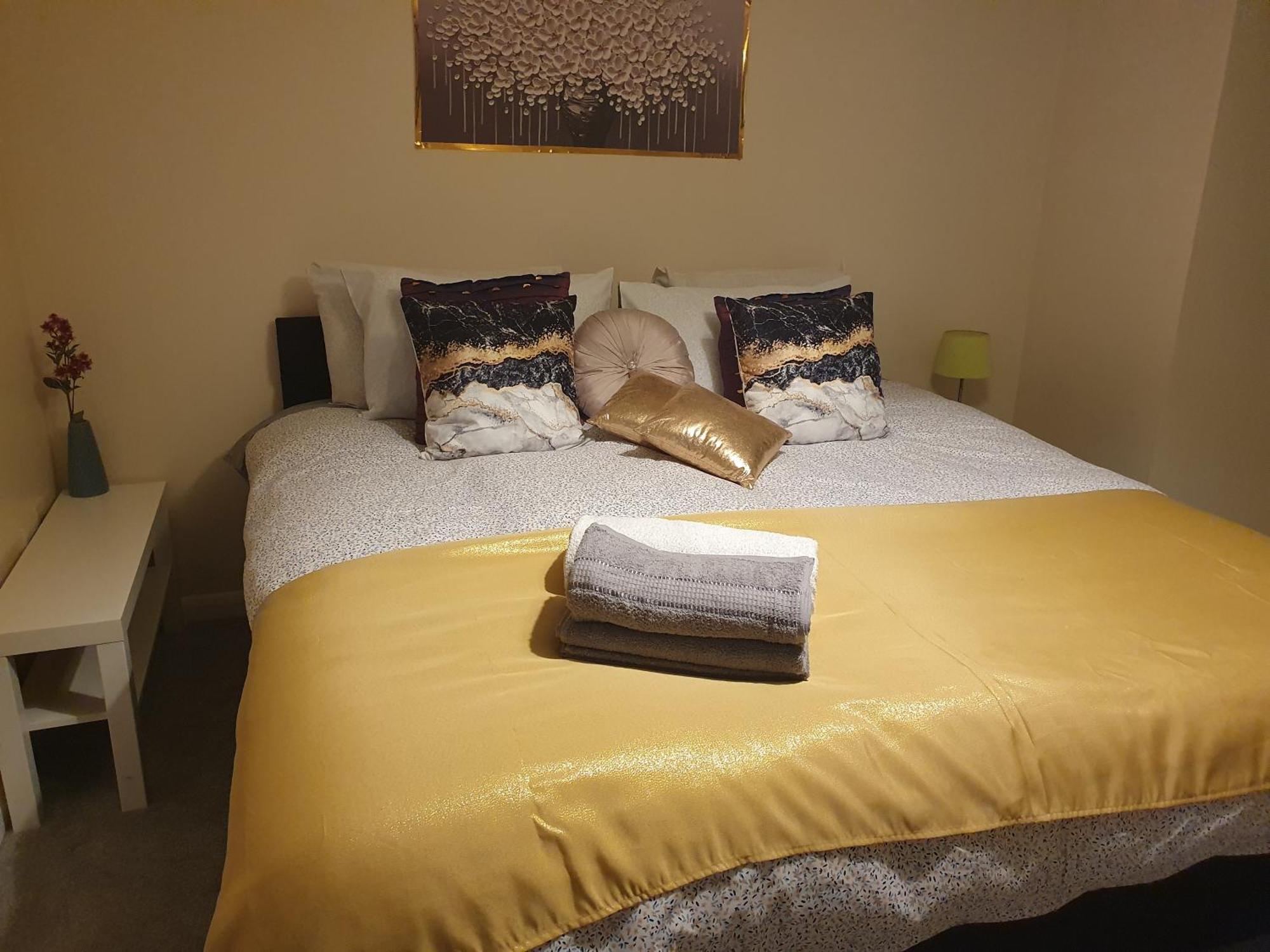 Lovely 1Bedrood Apartment Guildford Exteriör bild