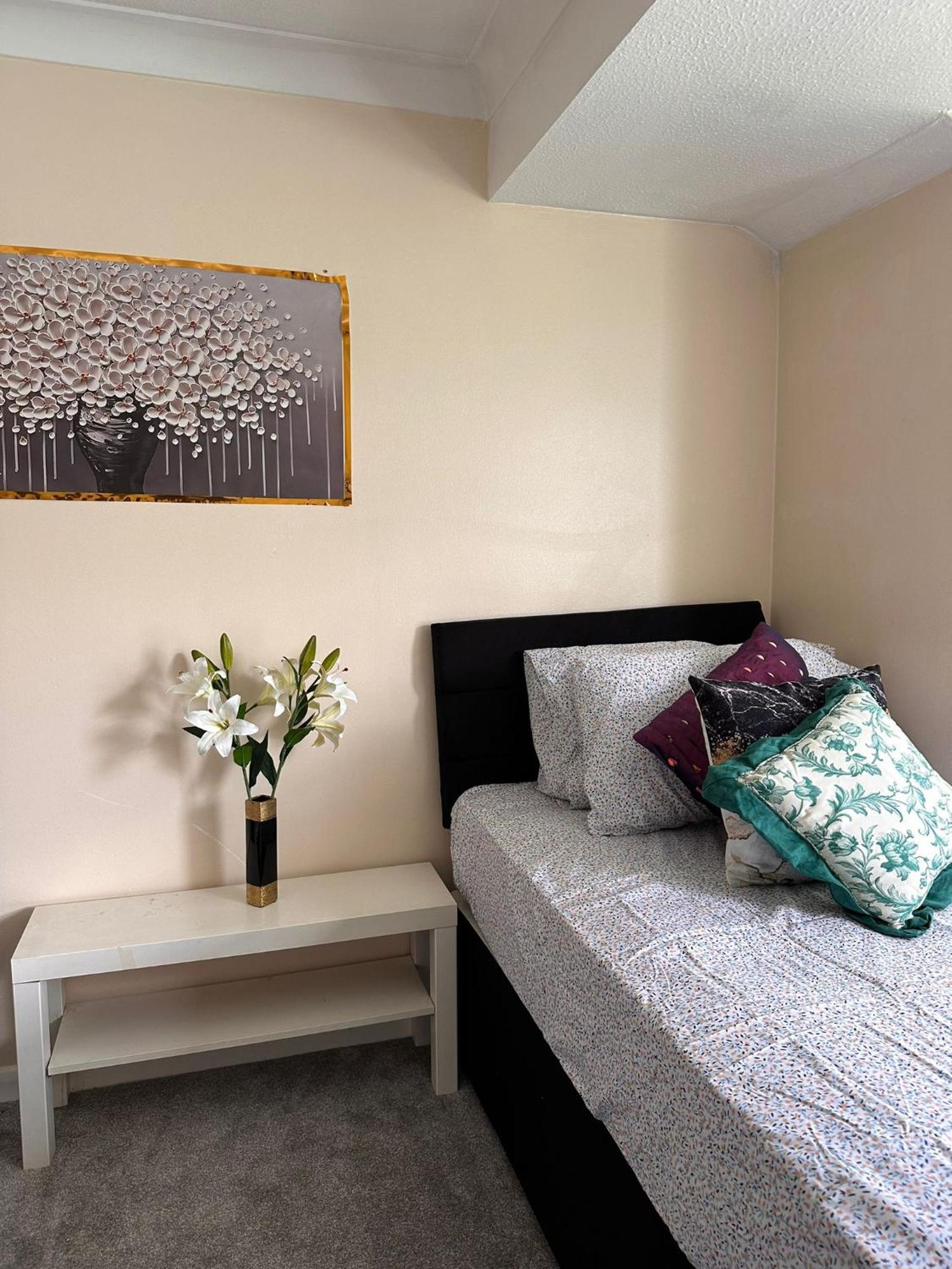 Lovely 1Bedrood Apartment Guildford Exteriör bild