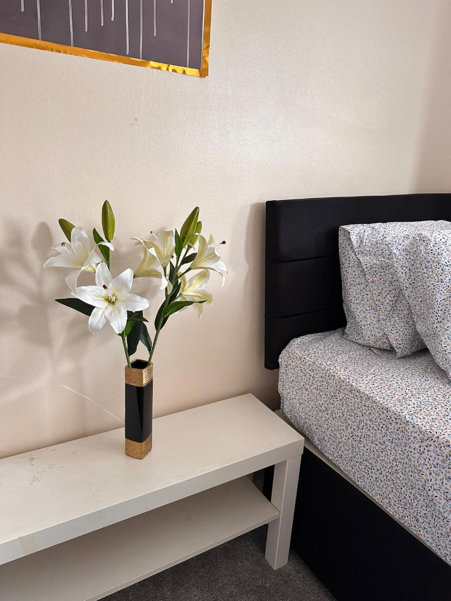 Lovely 1Bedrood Apartment Guildford Exteriör bild