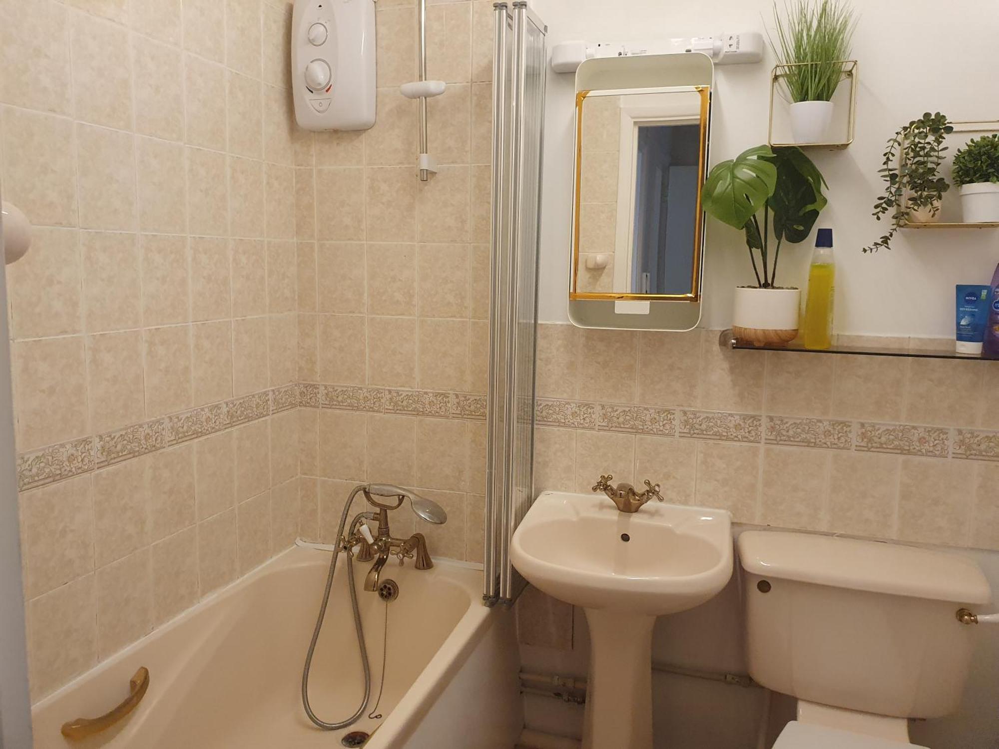 Lovely 1Bedrood Apartment Guildford Exteriör bild