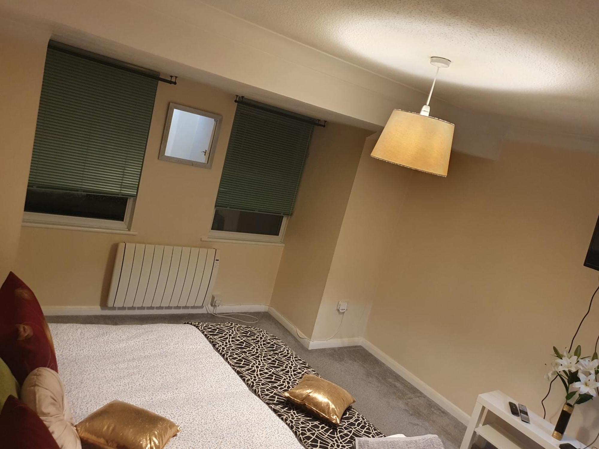 Lovely 1Bedrood Apartment Guildford Exteriör bild
